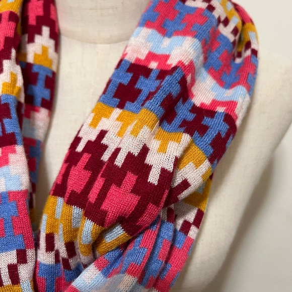 SUNDANCE Catalog Scarf Geometric Infinity Colorful One size - Picture 3 of 5